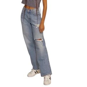 LEVIS NWT Woman’s 94 Baggy Jeans Sz 28